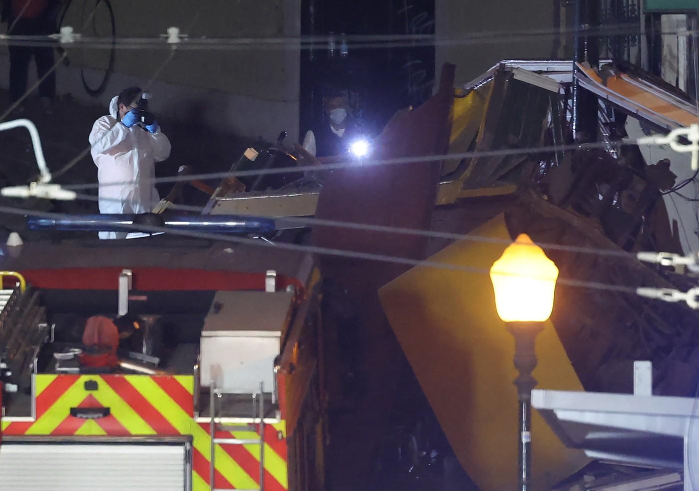 15 morţi şi 18 răniţi în Lisabona. Faimosul funicular Gloria a deraiat și s-a izbit de o clădire