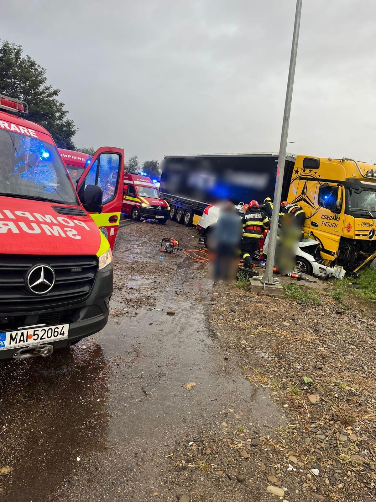 La două săptămâni după ce și-a pierdut mama și sora într-un accident, Amalia le-a urmat în ceruri