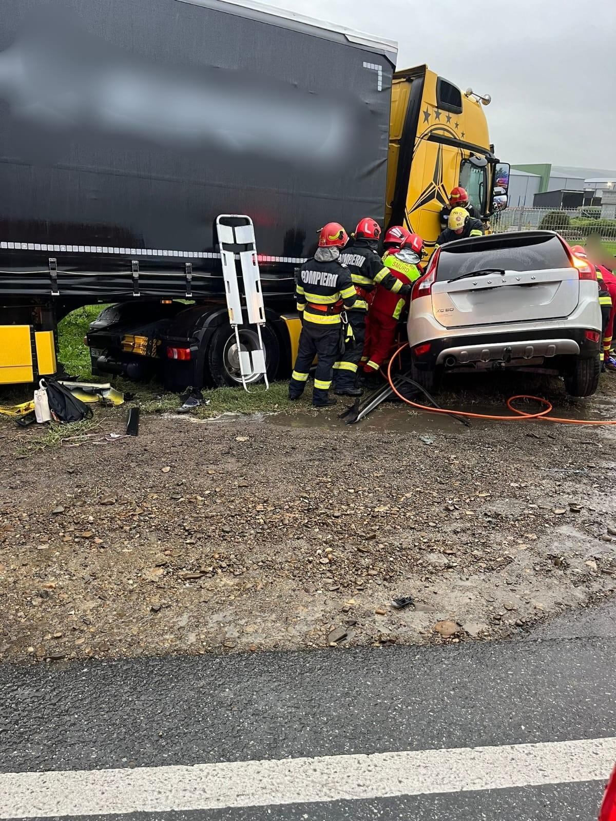 La două săptămâni după ce și-a pierdut mama și sora într-un accident, Amalia le-a urmat în ceruri