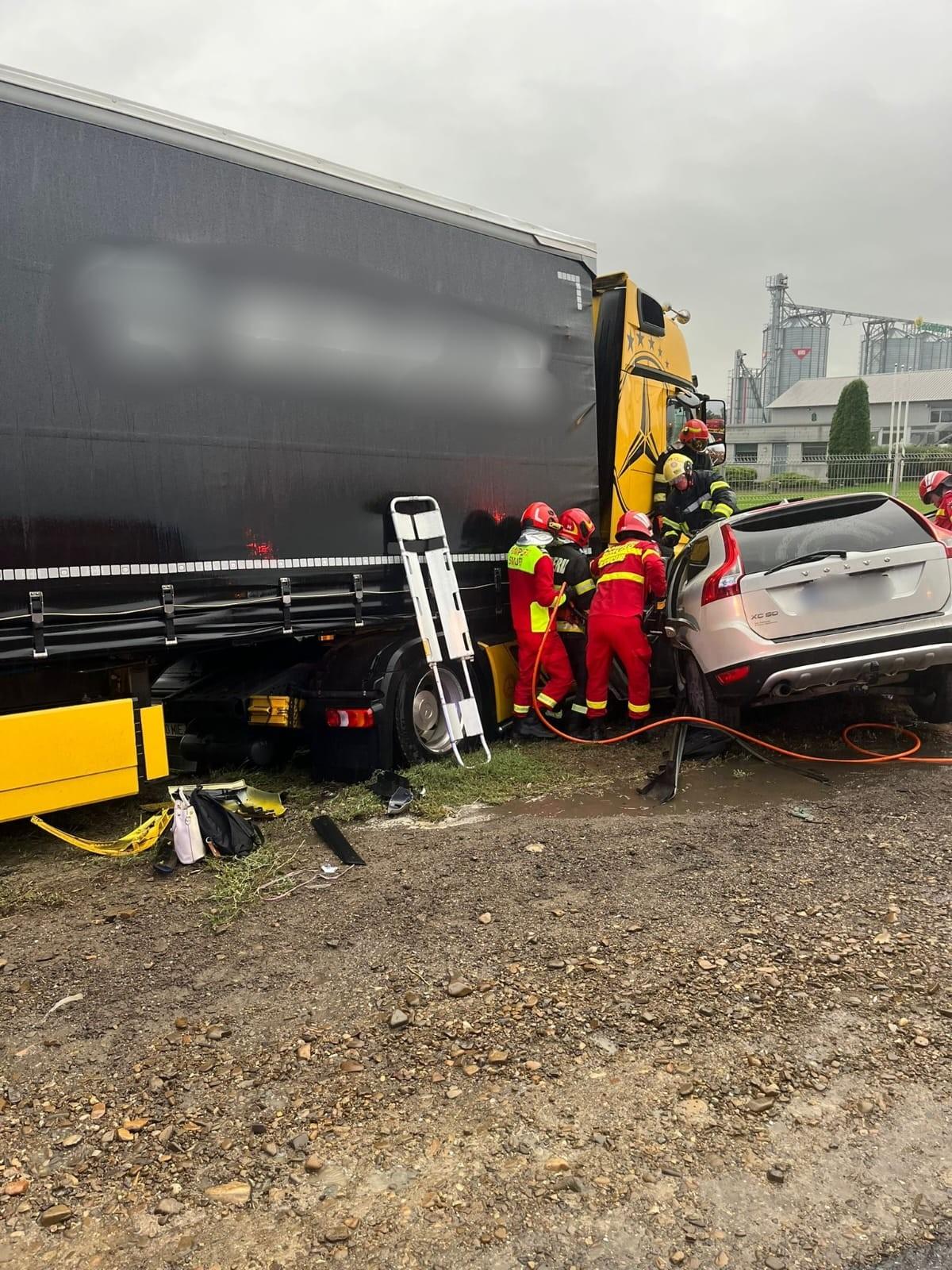 La două săptămâni după ce și-a pierdut mama și sora într-un accident, Amalia le-a urmat în ceruri