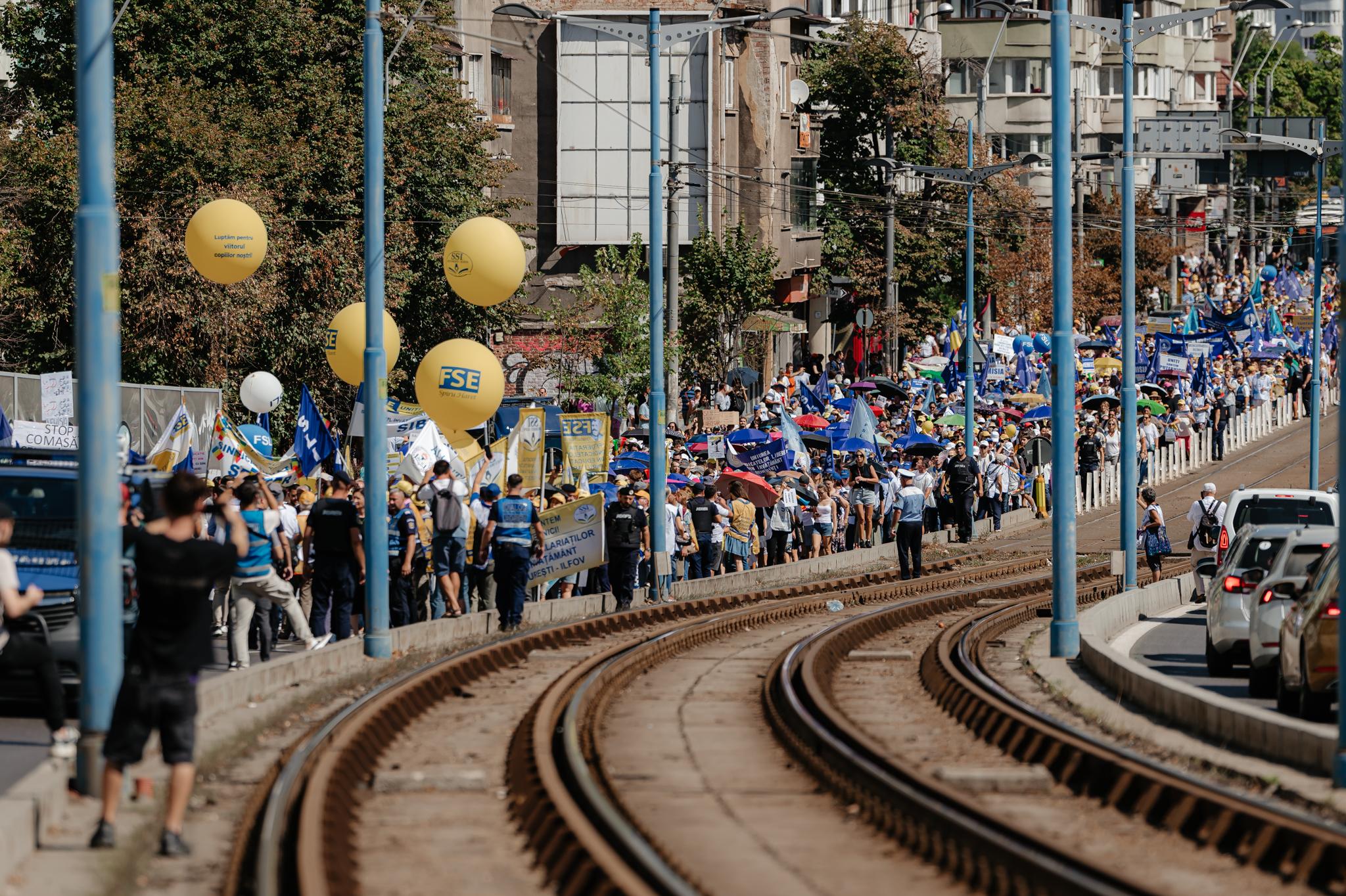 Filmul protestelor din prima zi de școală. Mii de profesori, la Cotroceni. Cu ce au ieșit de la discuții