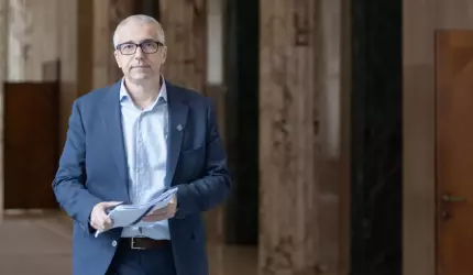 PressOne: Peste jumătate din teza de doctorat a lui Radu Marinescu e plagiată. Reacţia ministrului Justiţiei