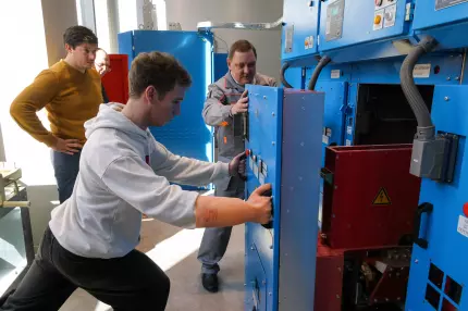 Tinerii nu mai știu cum să caute un job. Ce spun specialiștii despre efectele pandemiei asupra generaţiei Z