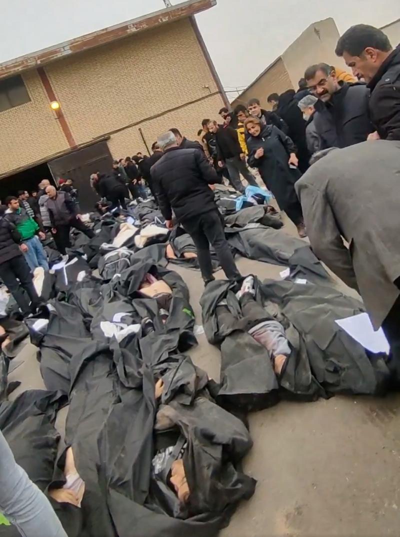 2.000 de morți la protestele din Iran. Imagini tulburătoare cu saci cu cadavre la o morgă improvizată 2.000 de morți la protestele din Iran. Imagini tulburătoare cu saci cu cadavre la o morgă improvizată