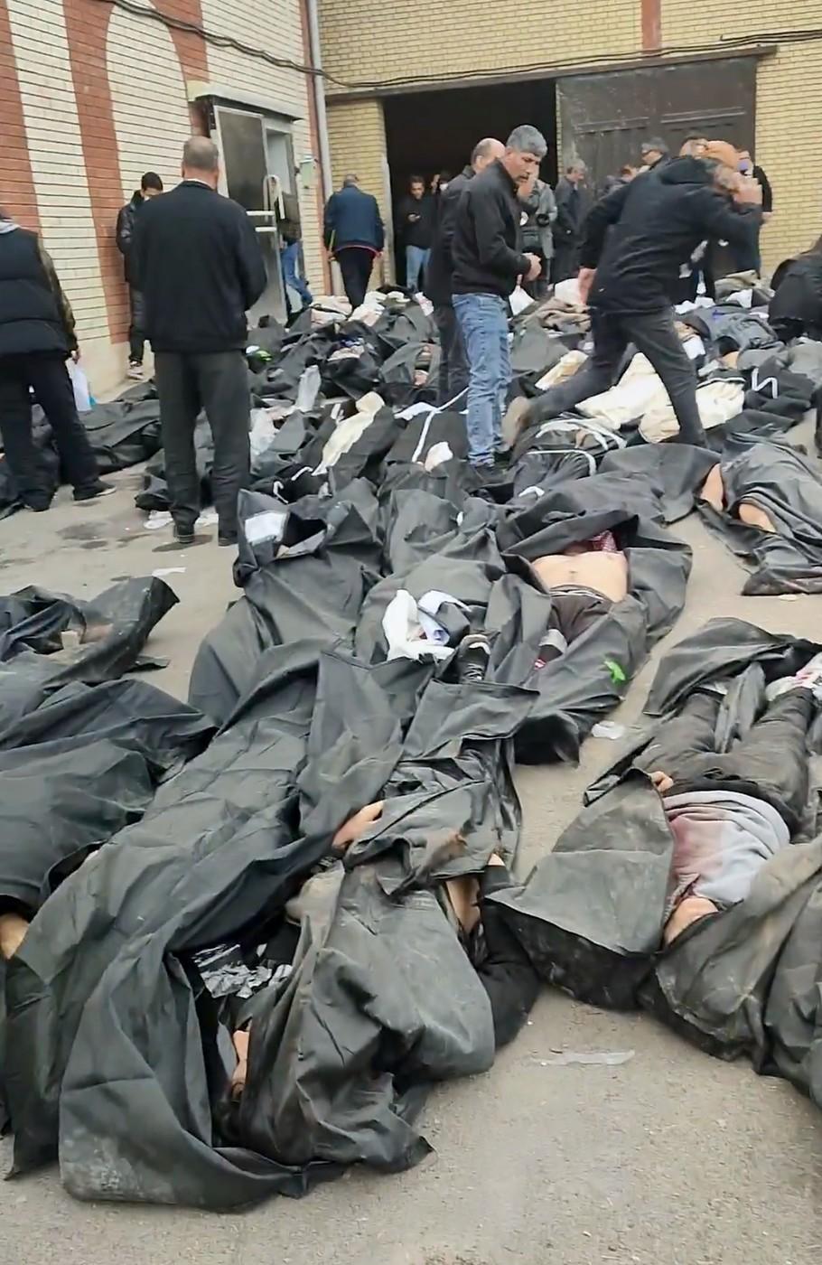 2.000 de morți la protestele din Iran. Imagini tulburătoare cu saci cu cadavre la o morgă improvizată