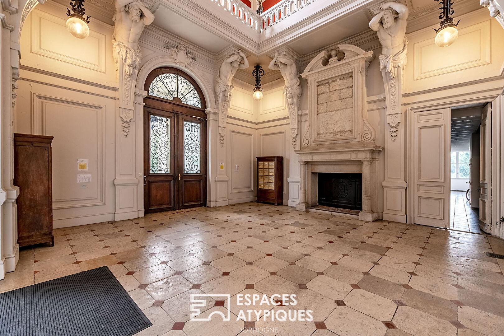 Vreţi să locuiţi într-un castel din Franţa? Visul poate deveni realitate la un preţ de apartament în Popeşti