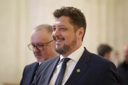 Protest faţă de "Legea Vexler", joi, organizat de Târziu și susținut de Simion. Anunţul Jandarmeriei