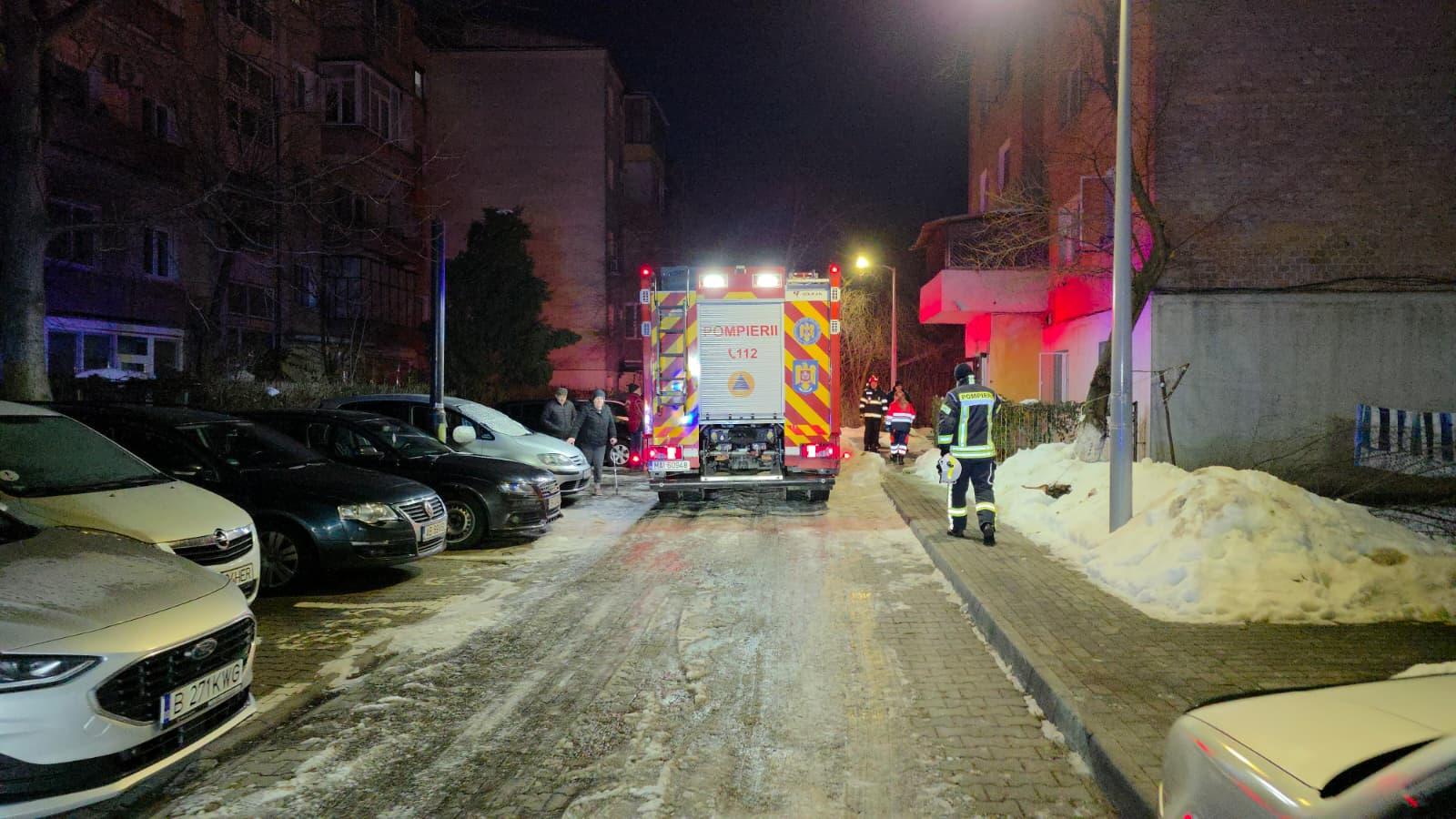 Explozie într-un apartament din Alba Iulia: Doi răniţi, iar 20 de persoane au fost evacuate