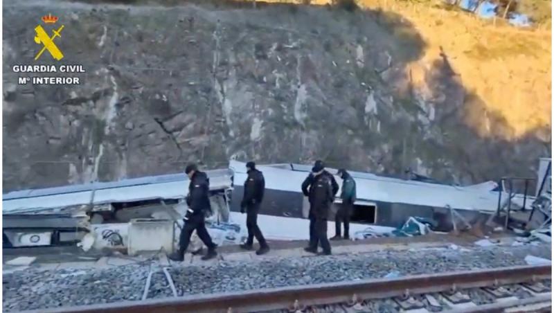 Un rom&acirc;n a supravieţuit accidentului feroviar din Spania. Era &icirc;n apel video cu familia - presa spaniolă