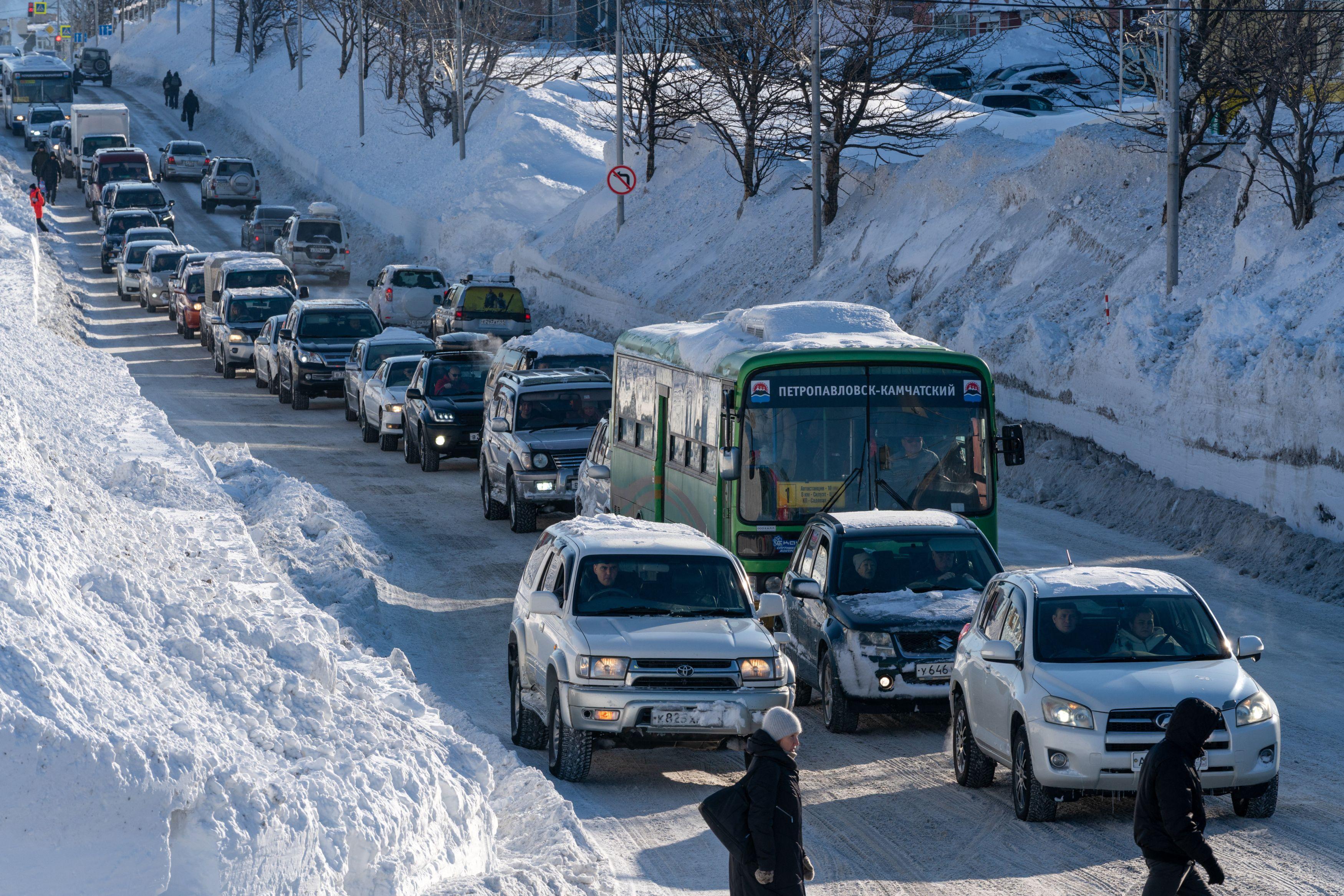 Furtună de zăpadă istorică în Kamceatka: strat de peste 2,5 metri și stare de urgență