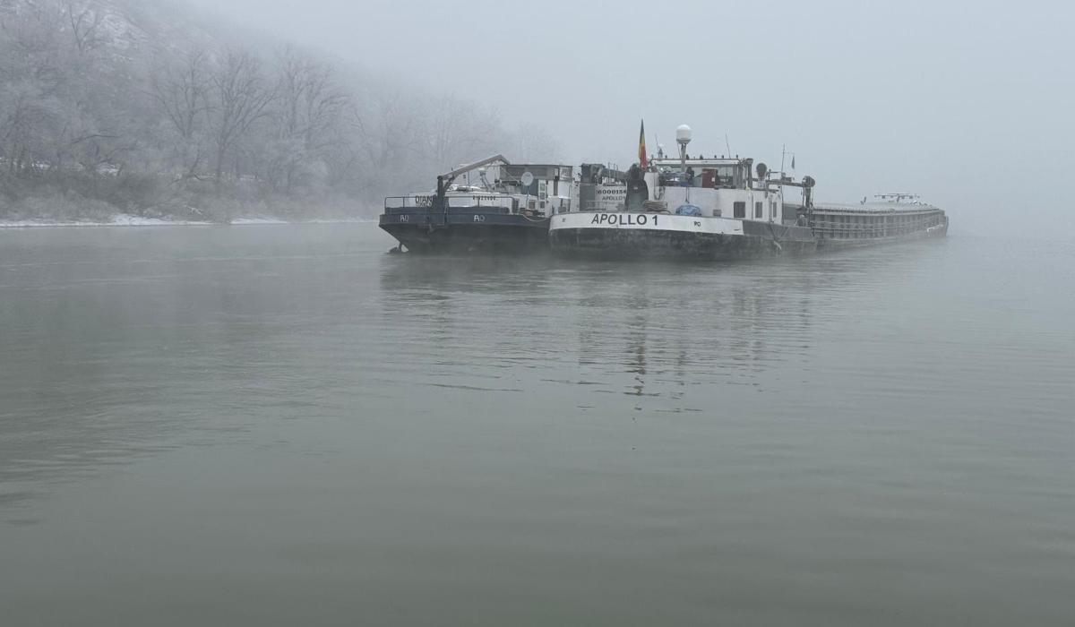 Marinar dispărut în Dunăre, căutat cu scafandri și bărci. Misiunea salvatorilor, îngreunată de ceaţă şi ger