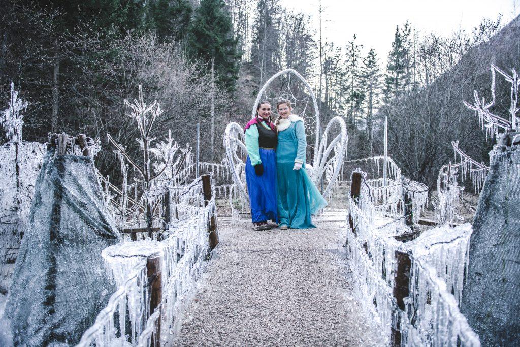 Satul care s-a transformat într-un regat de gheață. Ideea inedită avută de un localnic