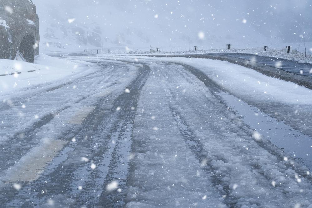 Şase județe intră sub avertizare de cod portocaliu de ploi torențiale și viscol până marți seară