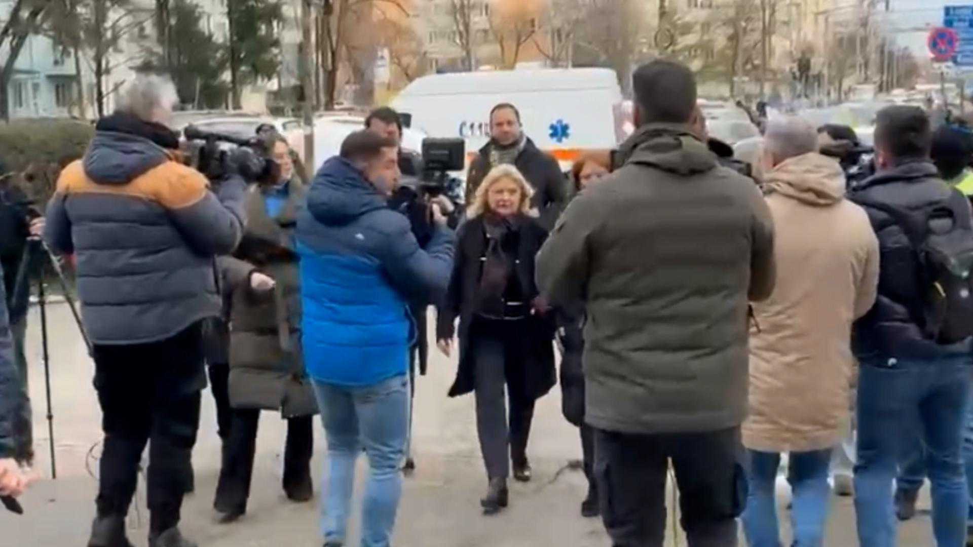 În ce stare sunt răniţii de la accidentul din Timiş. Rudele morţilor au venit în România să-i identifice