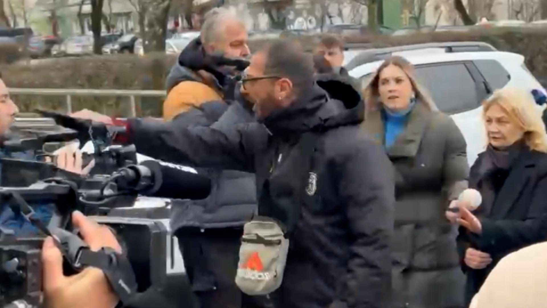 În ce stare sunt răniţii de la accidentul din Timiş. Rudele morţilor au venit în România să-i identifice