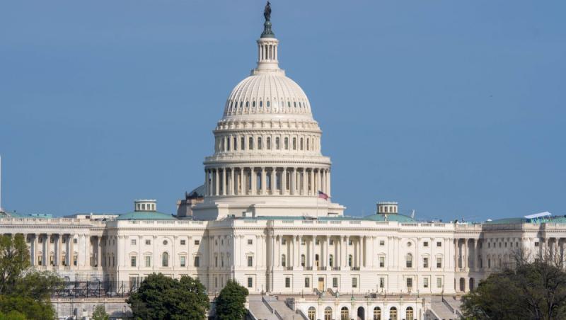 &Icirc;nchidere parţială a guvernului american. Zeci de agenţii federale şi-au pierdut finanţarea