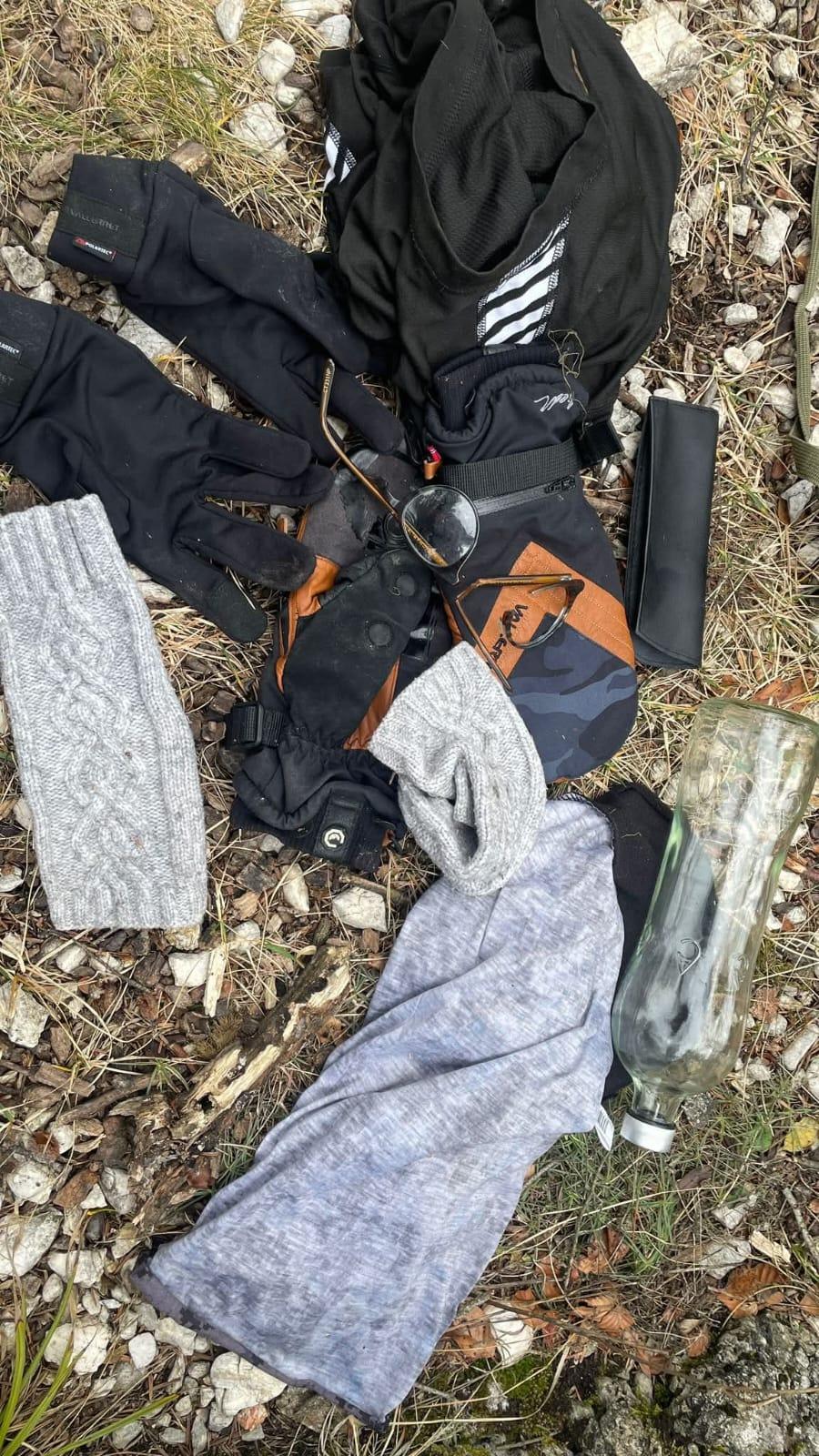 Rucsac găsit în masivul Piatra Mare, unde s-a semnalat prezența unui urs. Proprietarul, de negăsit