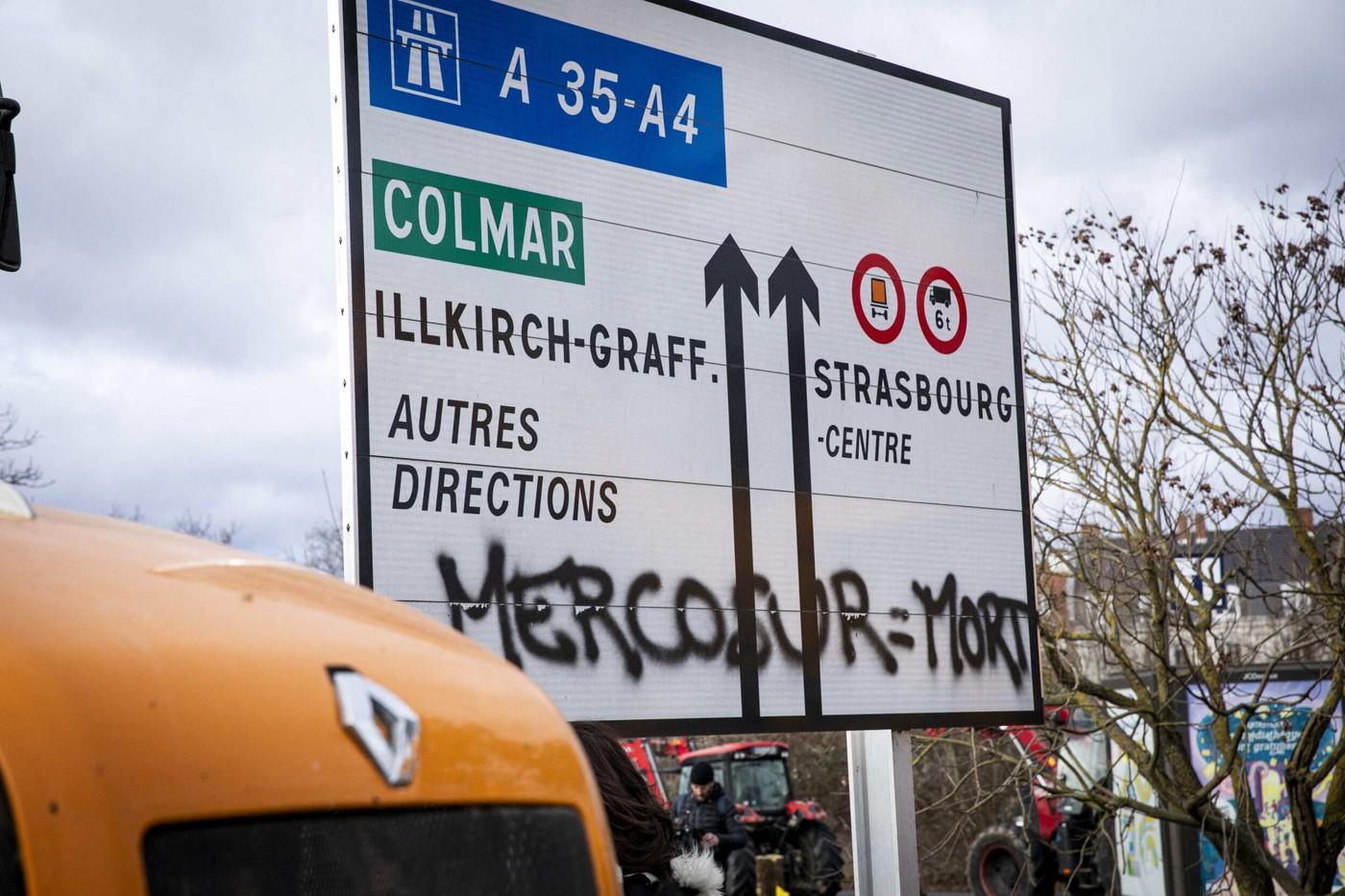 UE aprobă acordul cu Mercosur: Podul Europei, blocat de fermieri francezi şi germani, proteste şi în Polonia