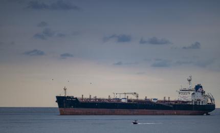 Două nave au fost lovite în Marea Neagră. Bulgaria cere sprijin: "Un nou atac, absolut inacceptabil"