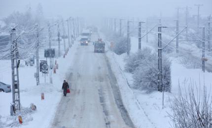 Cod galben de vânt puternic şi ninsori în România. Zonele în care stratul de zăpadă va ajunge la 15 cm