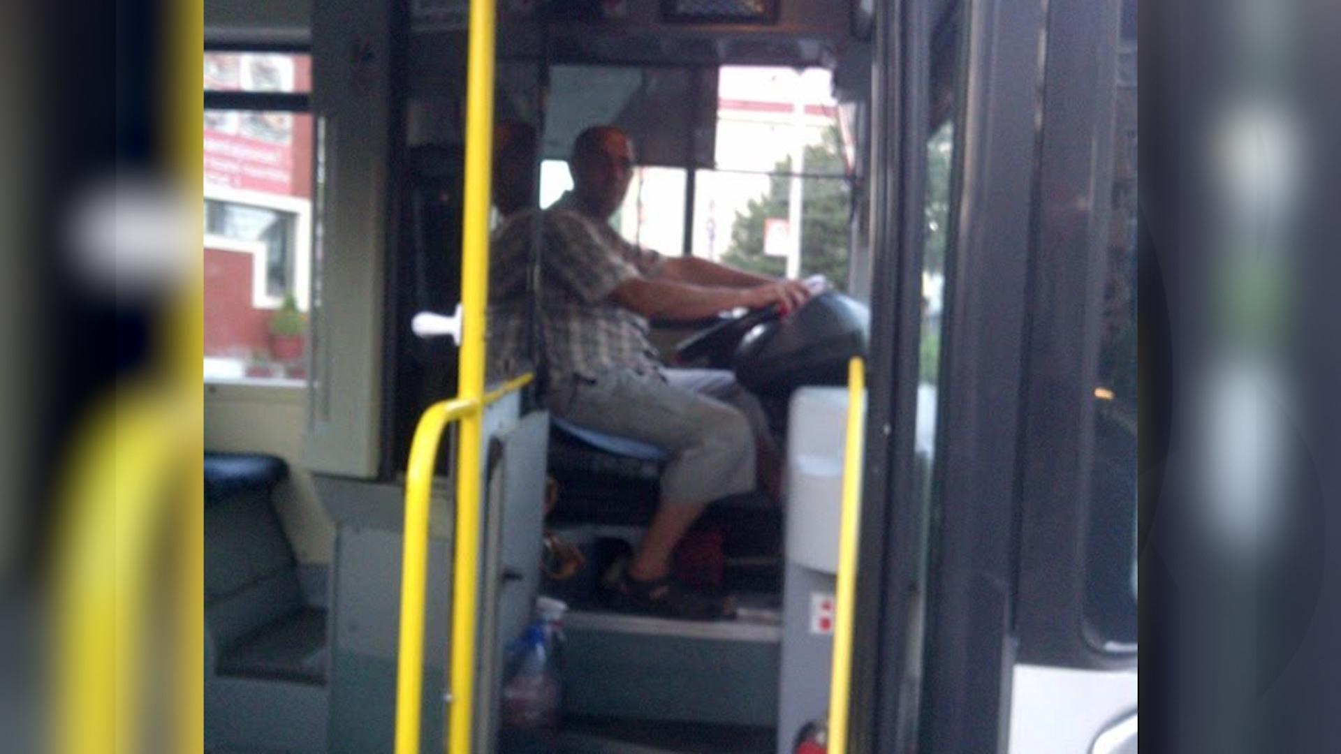 Un șofer de autobuz s-a îmbătat cu țuică și a făcut prăpăd în oraș. Localnicii au crezut că îi atacă drona