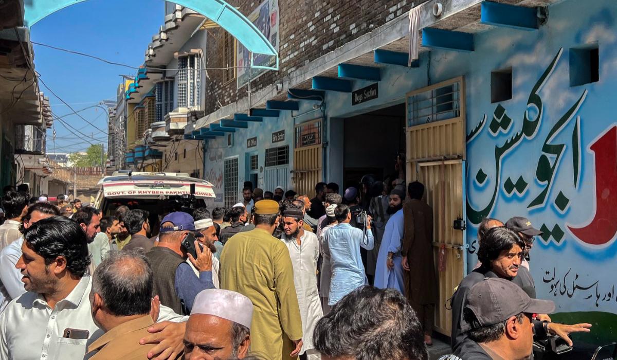 29 de copii, morţi după ce acoperişul şcolii s-a prăbuşit în Pakistan. Zeci de victime, prinse sub dărâmături