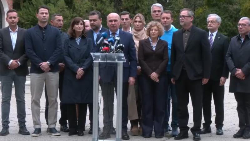 Demnitarii PNL, demisii în masă după ce partidul a decis să intre în opoziție. Anunțul lui Bolojan