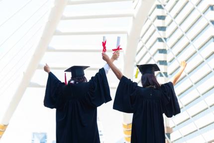 Facultatea și pensia. Ce se întâmplă dacă ai absolvit două facultăți