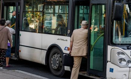 Ce se întâmplă în Arad după ce biletele de autobuz şi tramvai au fost ieftinite la 1 leu