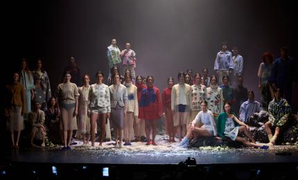 Bucharest Fashion Week 2026: Colecţii inedite de modă și arta contemporană s-au întâlnit în inima Capitalei