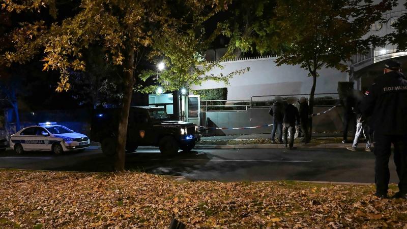 Alertă teroristă la Belgrad, după un atac la Ambasada Israelului. Agresorul a fost împuşcat mortal