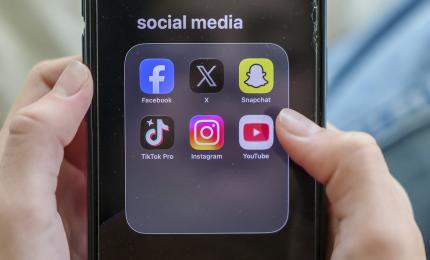 Instagram şi Snapchat, în faţa instanţei din SUA. Sunt acuzate că provoacă dependenţă în rândul tinerilor