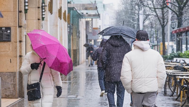 Frig, furtuni și vijelii în toată țara. Prognoza meteo pentru toată luna noiembrie