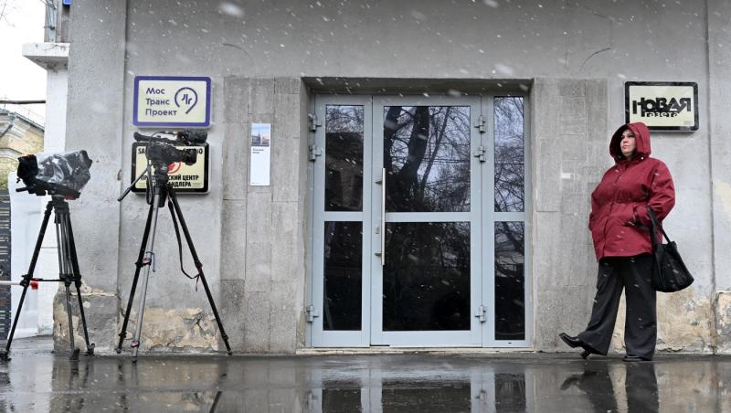 Publicaţia rusească independentă Novaia Gazeta se închide din cauza presiunilor autorităţilor de la Moscova