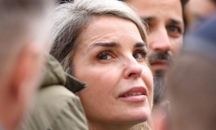 Cristela Georgescu, la DIICOT după audierea tatălui său. A venit cu o icoană