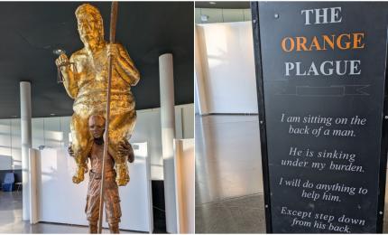 Statuia lui Donald Trump din Parlamentul European