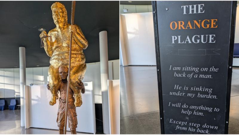 Statuia lui Donald Trump din Parlamentul European