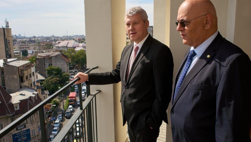 Predoiu &icirc;l contrazice pe Arafat: Interzicerea rețelelor sociale nu &icirc;i protejează pe copii, &icirc;i vulnerabilizează