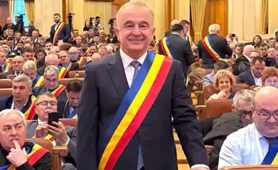 Un primar a venit la protest cu Rolex de 30.000 euro şi l-a sfătuit pe Bolojan să-şi schimbe ceasul de 800 lei