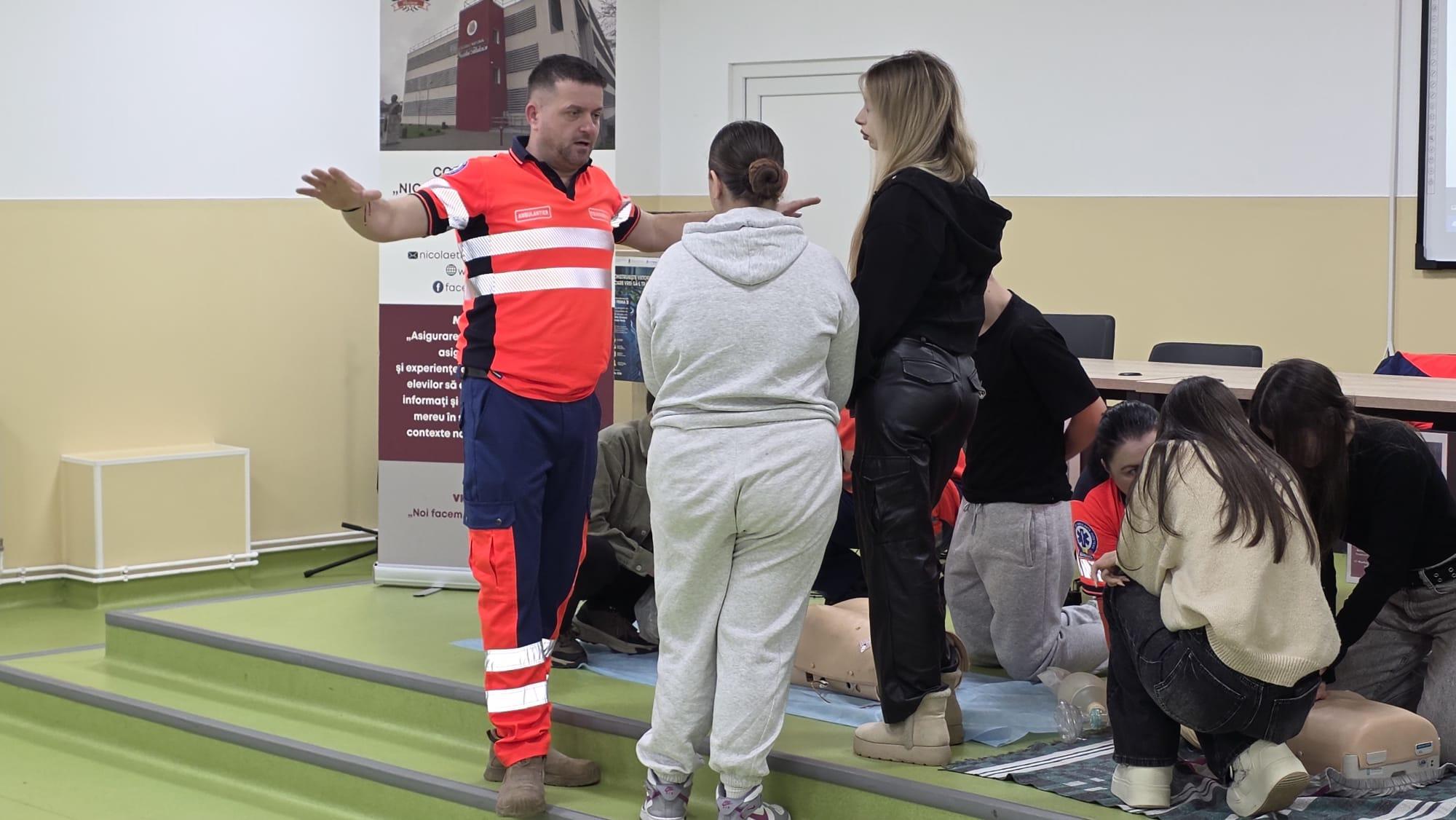 Cursuri de prim ajutor la Scoala Altfel