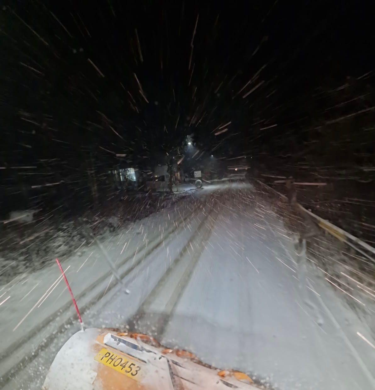 Viscol extrem în România: Cod roșu în Capitală și zăpadă de 50 cm. Alte zeci de județe afectate