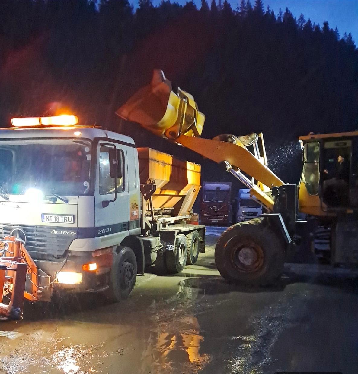 Viscol extrem în România: Cod roșu în Capitală și zăpadă de 50 cm. Alte zeci de județe afectate