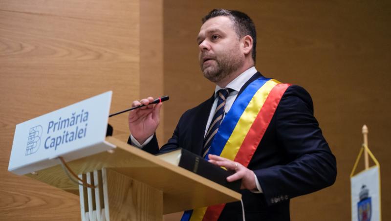 Ciprian Ciucu: "Cei responsabili cu deszăpezirea par mobilizați. Rezultatele le vom vedea dimineață"