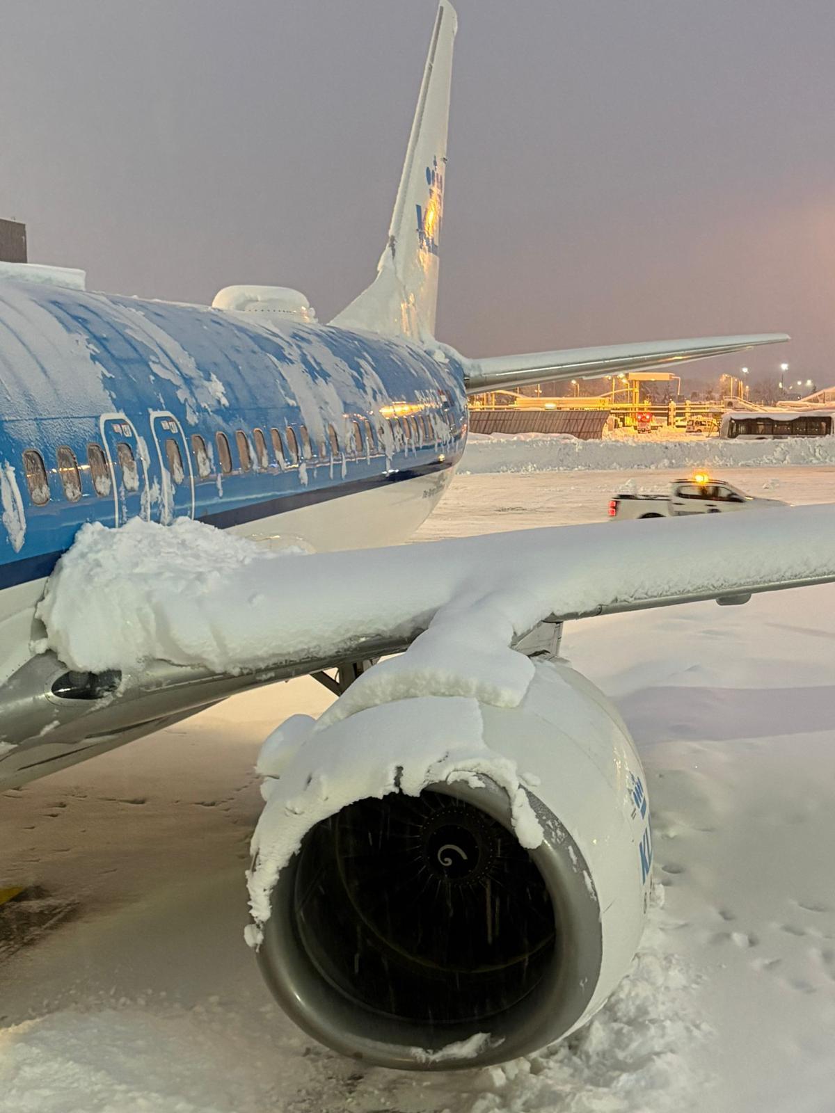 Bucureștiul, sub cel mai greu episod de iarnă din ultimii 18 ani: "Ia uitați, cum arată iadul alb"