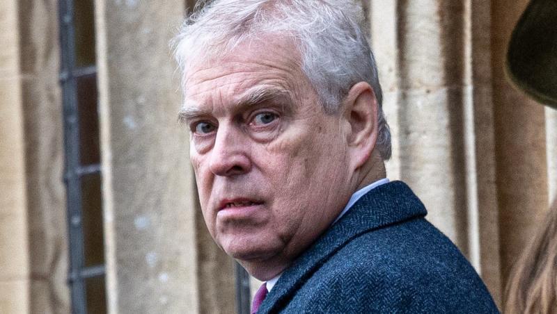 Fostul Prinţ Andrew, arestat de ziua lui pentru că&nbsp;ar fi divulgat informații confidențiale lui Jeffrey Epstein