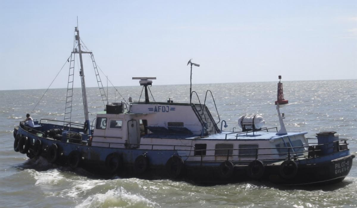 O navă sub pavilion românesc s-a scufundat pe canalul Sulina. Nu sunt urme de poluare