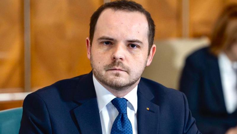 Rogobete le cere medicilor să fie recunoscători: "Au fost exceptaţi de la tăierea cu 10% a salariilor"