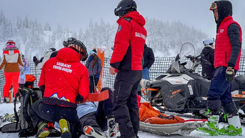 Salvamontiștii din Poiana Brașov, record de intervenții. Câte cazuri au gestionat într-o singură zi