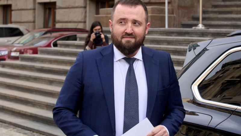 Voineag propune ca un AI să judece jurisprudenţa. Inteligenţa Artificială, antrenată de procurori