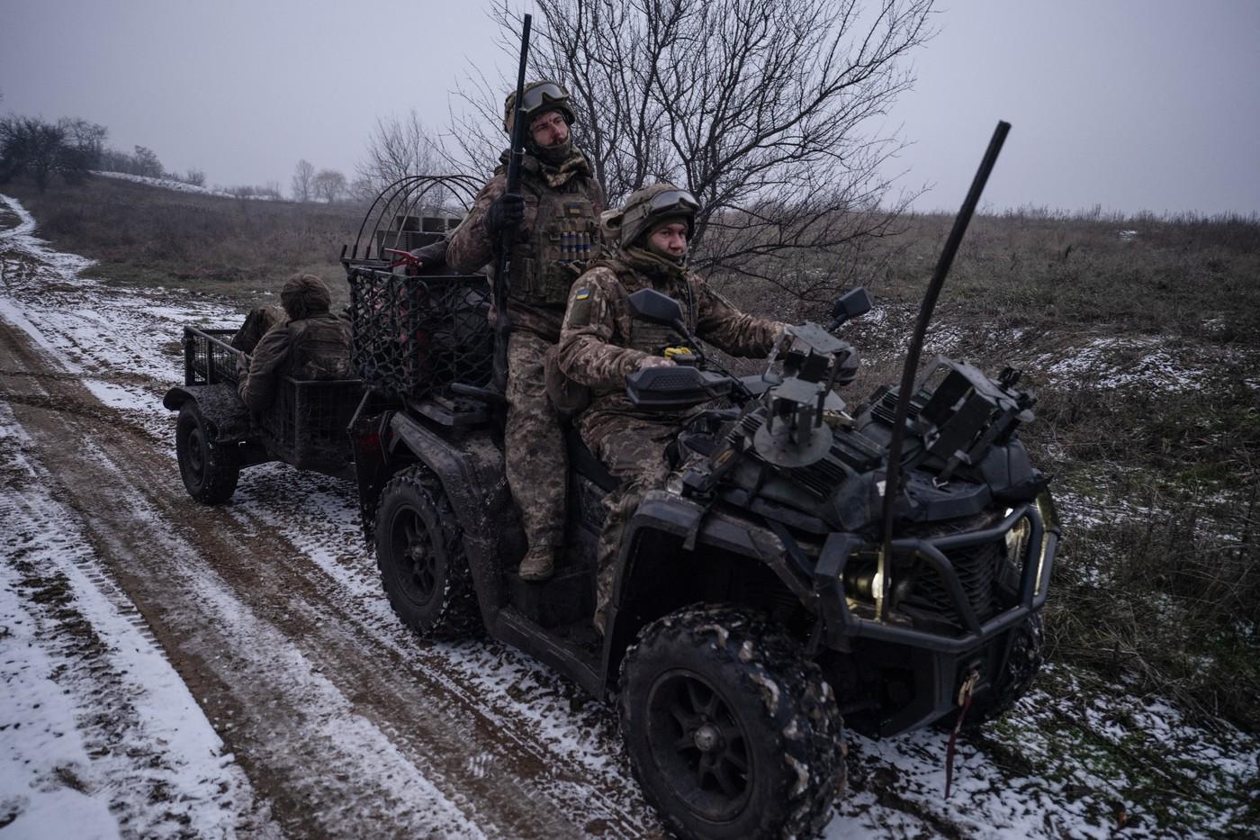 Anatomia războiului în 2026: "kill zone", iadul modern al dronelor, roboți și cupole anti-dronă